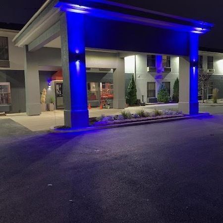 Days Inn By Wyndham Great Lakes Naval Base North Chicago Extérieur photo