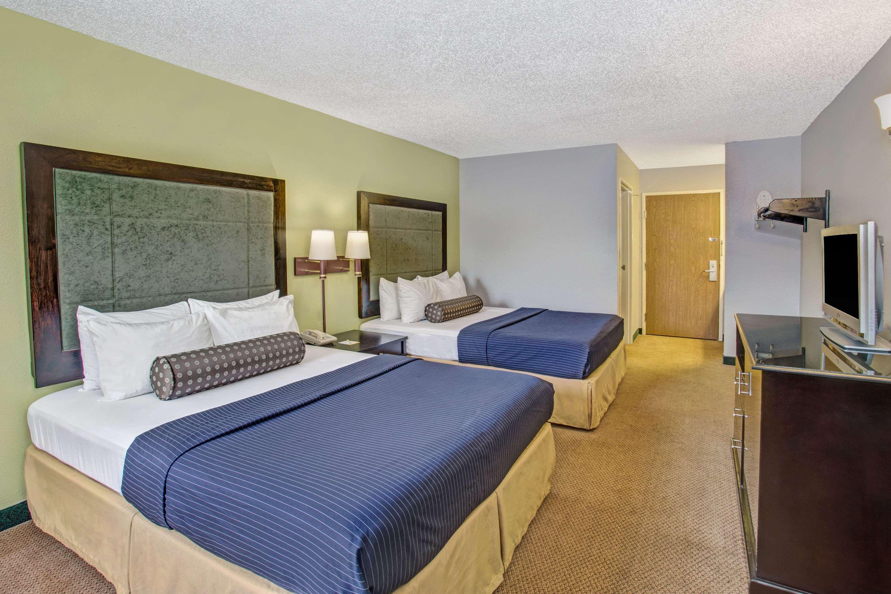 Days Inn By Wyndham Great Lakes Naval Base North Chicago Extérieur photo